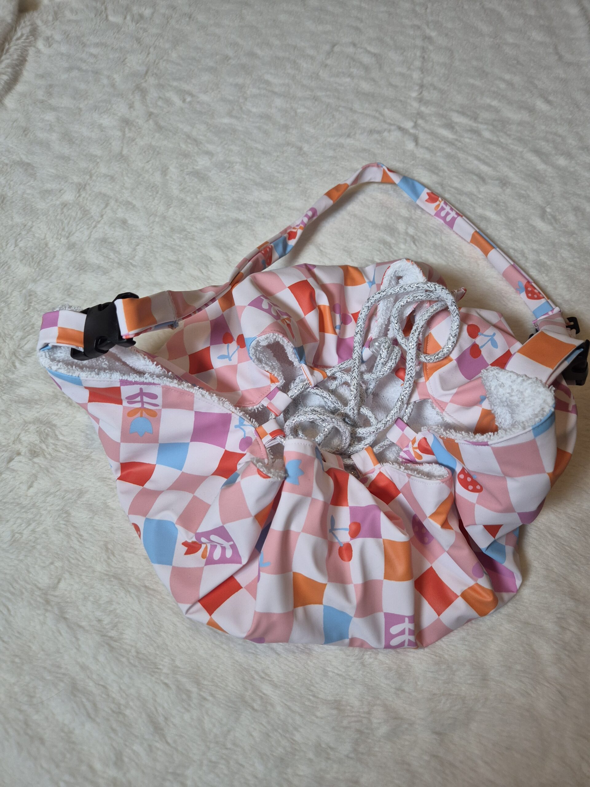 Sac Pieds-au-sec motif fraises